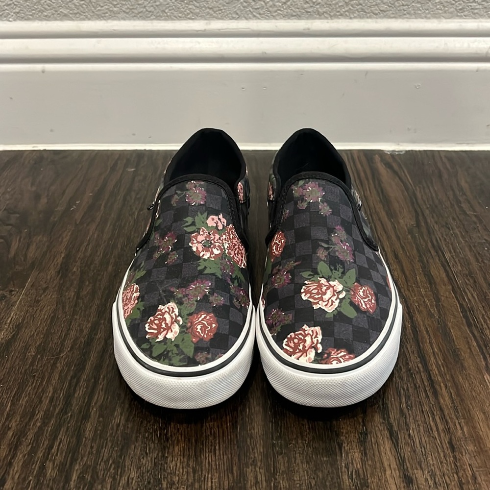 Women’s Vans size 9.5